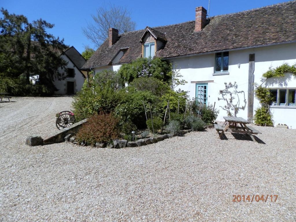 Domaine De Varenne Bed & Breakfast Saint-Amand-en-Puisaye Екстериор снимка